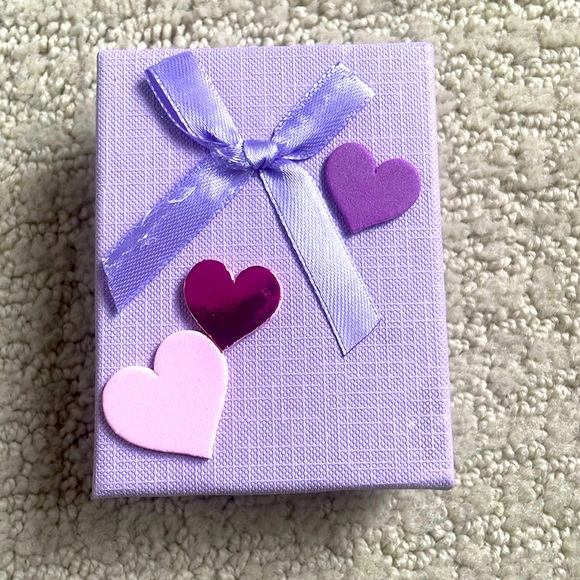 Jewelry gift box - Picture 1 of 5